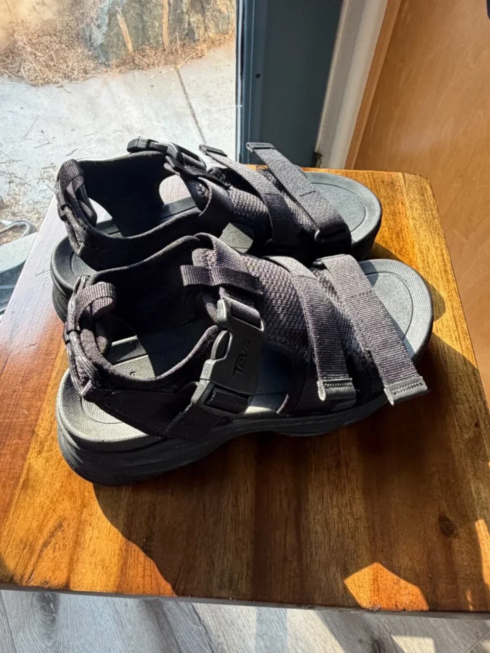 Teva Hurricane Ampsole Gaila Sandals - Women's Size 8 - Black - Like New